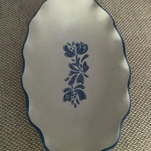 Pfaltzgraff scalloped dish , great condition